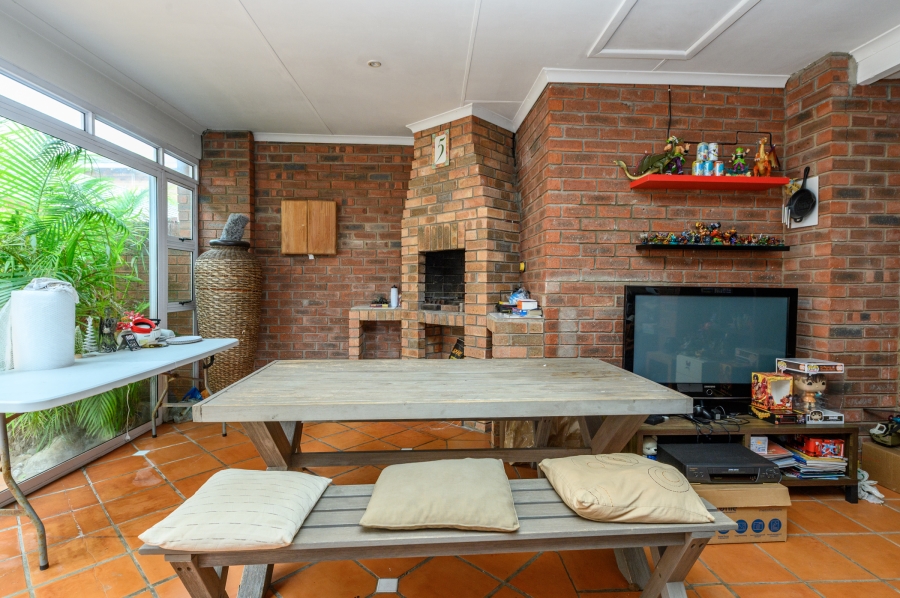 3 Bedroom Property for Sale in Summerstrand Eastern Cape